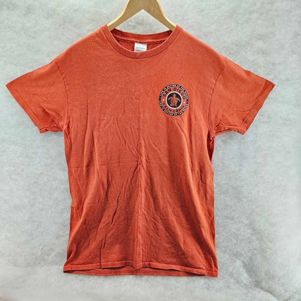 San‎ Diego California Graphic TShirt Mens Medium Beach Turtle Orange